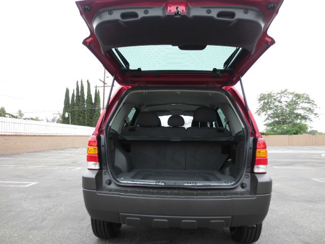 Ford Escape 2005 photo 9