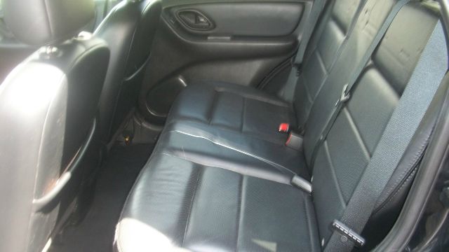 Ford Escape 2005 photo 1