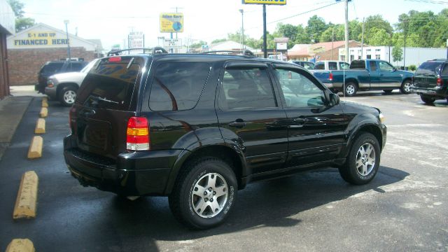 Ford Escape 2005 photo 2