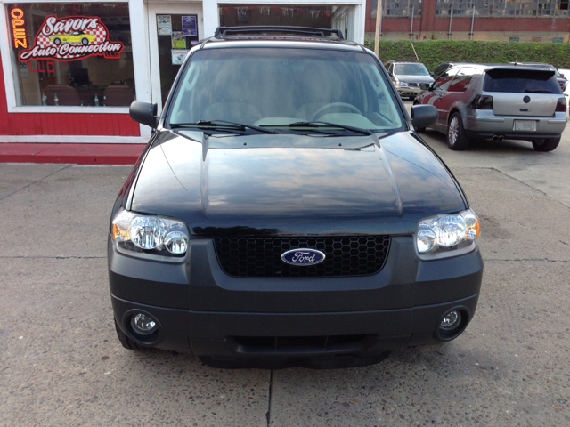 Ford Escape 2005 photo 1