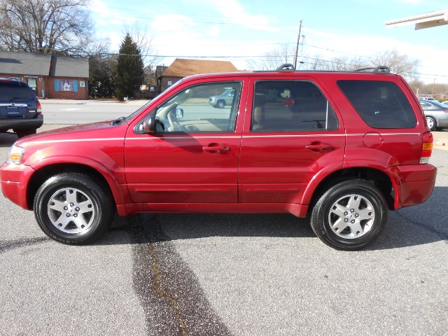 Ford Escape 2005 photo 1