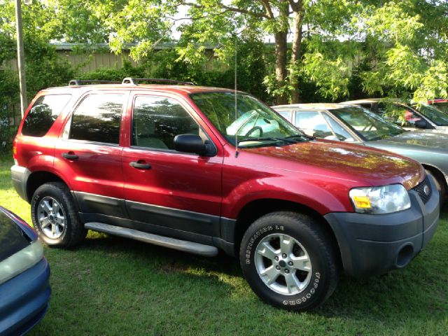 Ford Escape 2005 photo 2