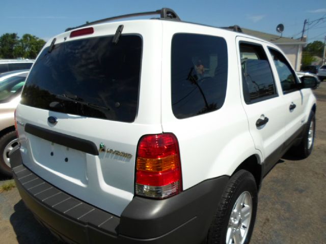 Ford Escape Ram 3500 Diesel 2-WD SUV