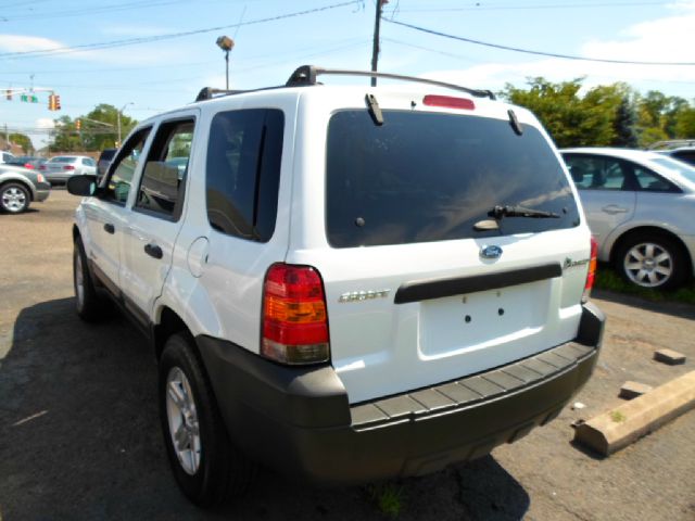 Ford Escape 2005 photo 1