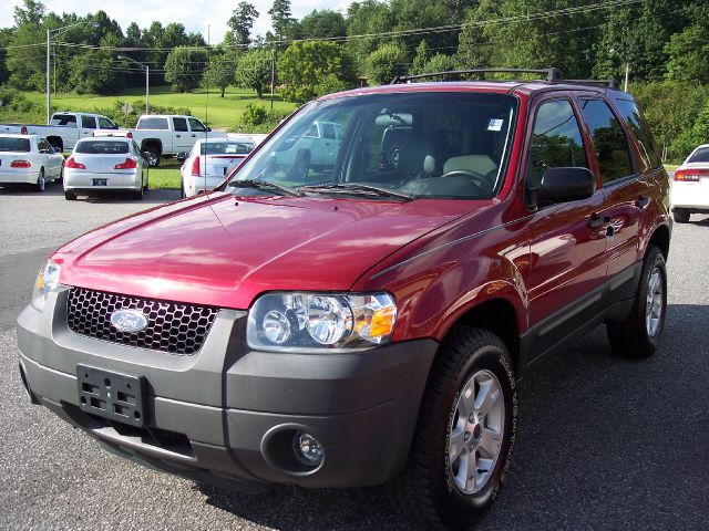 Ford Escape 2005 photo 1