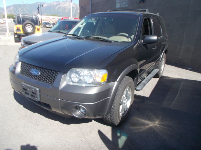 Ford Escape 2005 photo 1