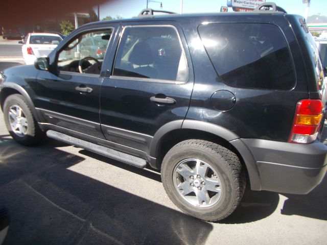 Ford Escape 2005 photo 2