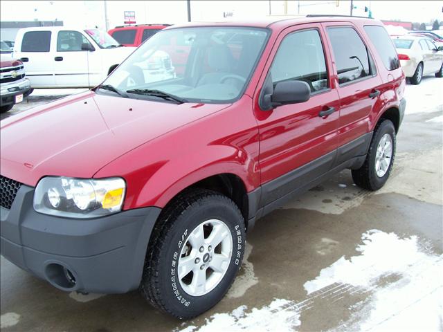 Ford Escape 2005 photo 2