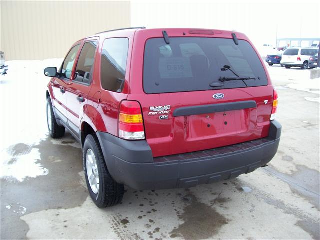 Ford Escape 2005 photo 3