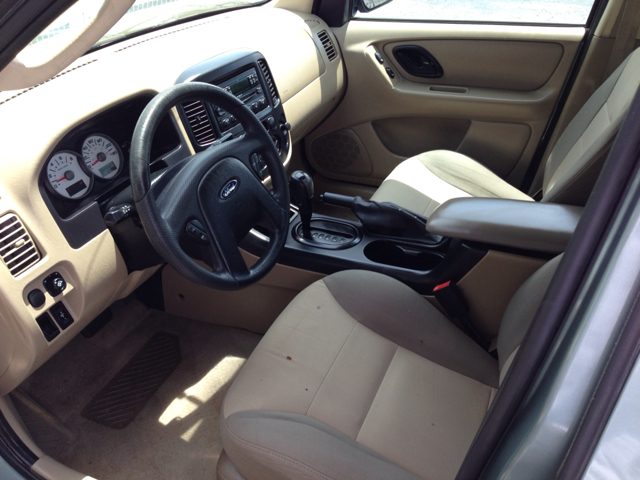 Ford Escape 2005 photo 4