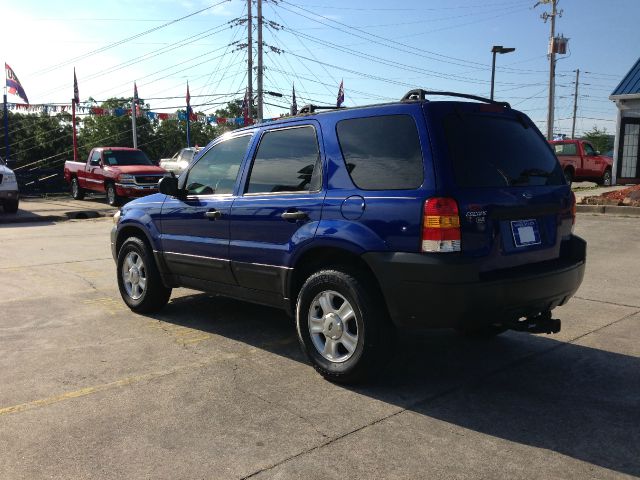 Ford Escape 2005 photo 2