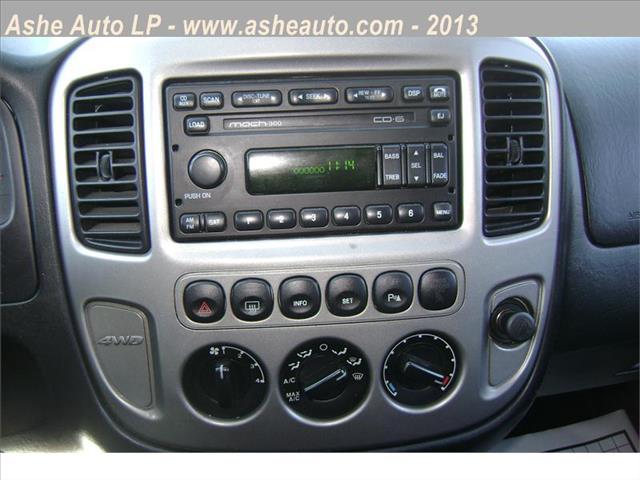 Ford Escape 2005 photo 2