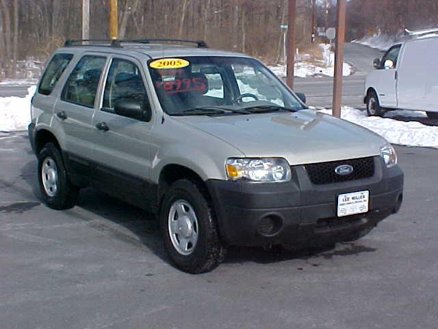 Ford Escape XLS Sport Utility