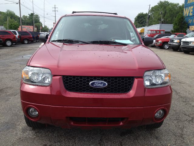 Ford Escape 2005 photo 1