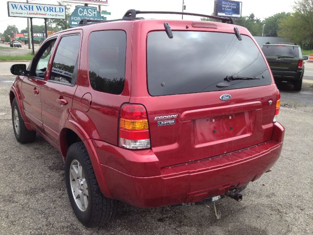 Ford Escape 2005 photo 2