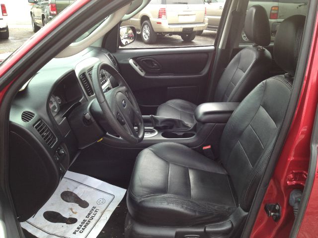 Ford Escape 2005 photo 3