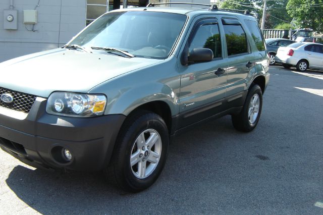 Ford Escape 2005 photo 3