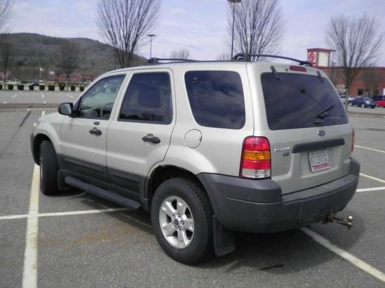 Ford Escape 2005 photo 1