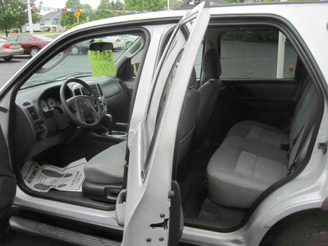 Ford Escape 2005 photo 8