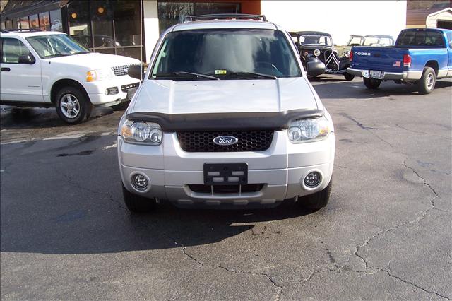 Ford Escape 2005 photo 1