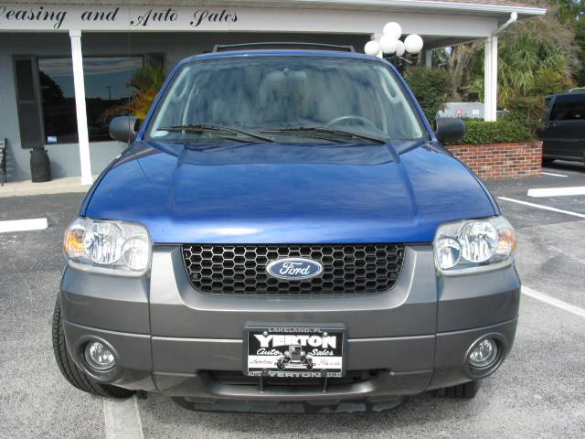 Ford Escape 2005 photo 1