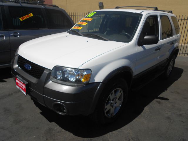 Ford Escape 2005 photo 3