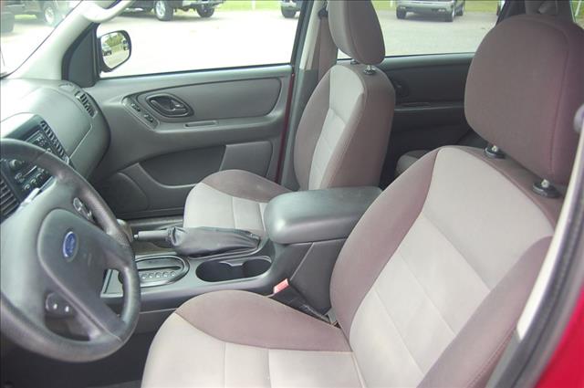 Ford Escape 2005 photo 4