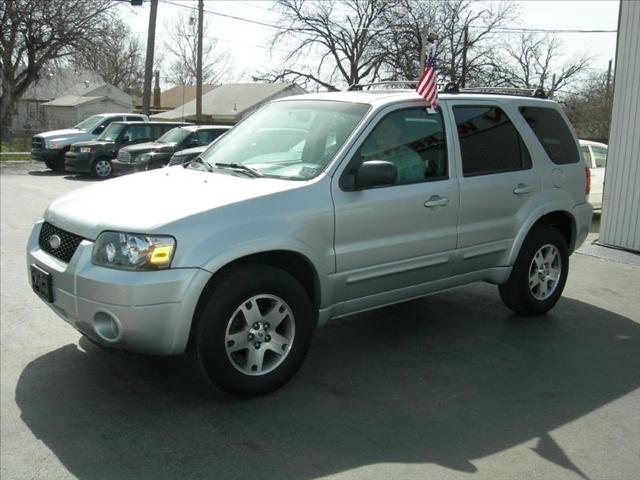 Ford Escape 2005 photo 1