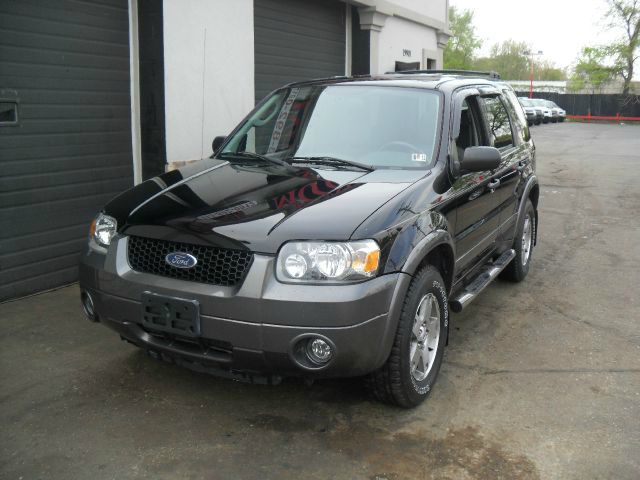 Ford Escape 2005 photo 1