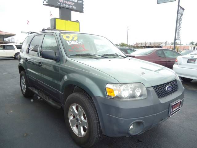 Ford Escape 2005 photo 1