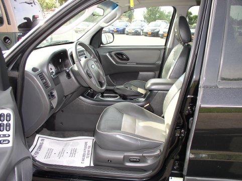 Ford Escape 2005 photo 2