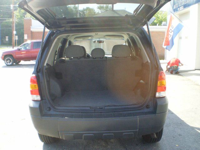 Ford Escape 2005 photo 3