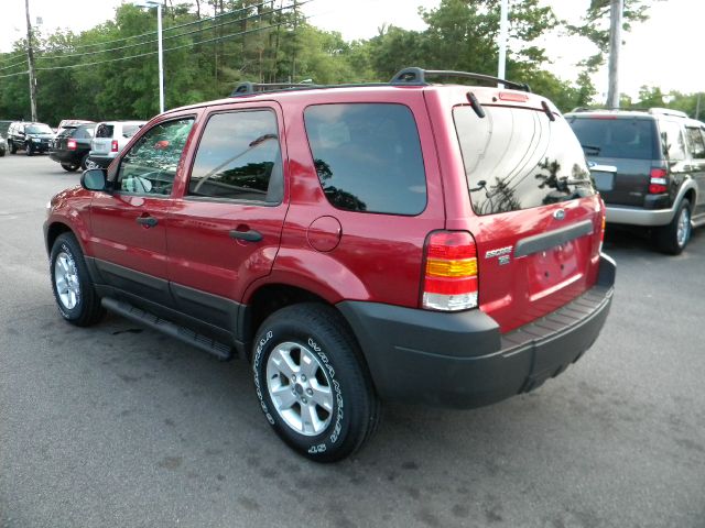 Ford Escape 2005 photo 1