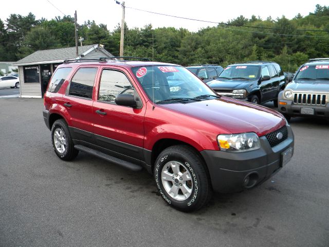 Ford Escape 2005 photo 2