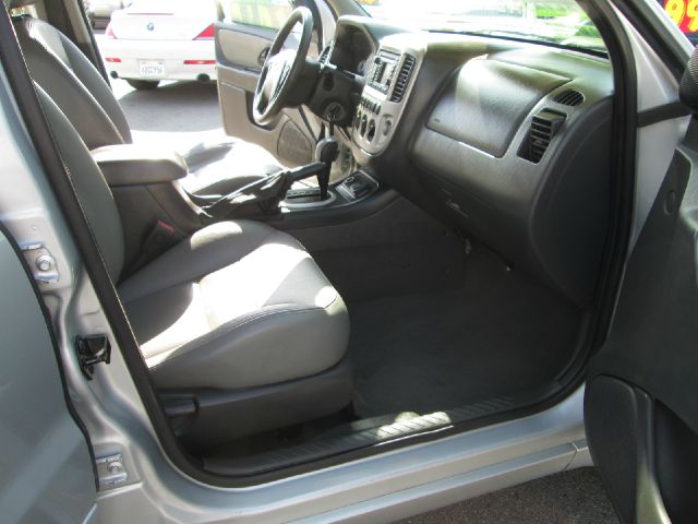 Ford Escape 2005 photo 4