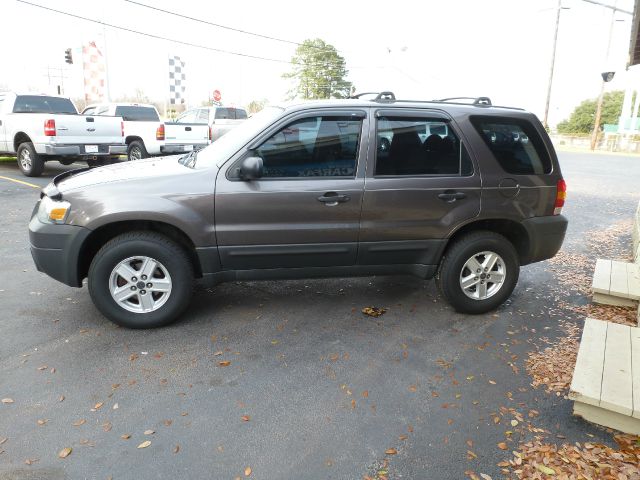 Ford Escape 2005 photo 2