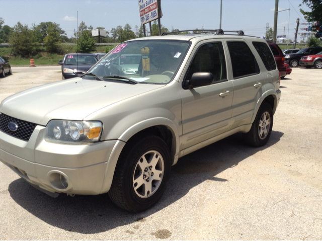 Ford Escape 2005 photo 1