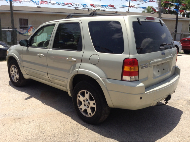 Ford Escape 2005 photo 2