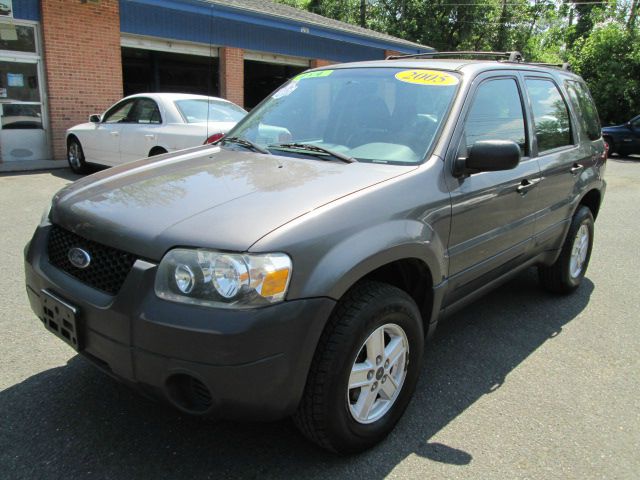 Ford Escape 2005 photo 8