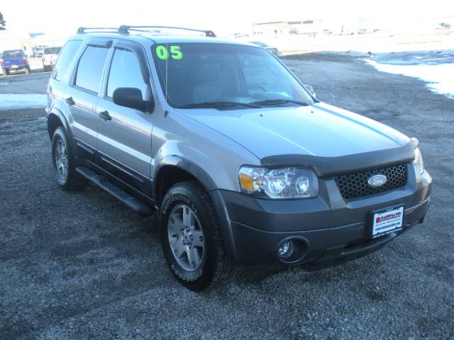 Ford Escape 2005 photo 2