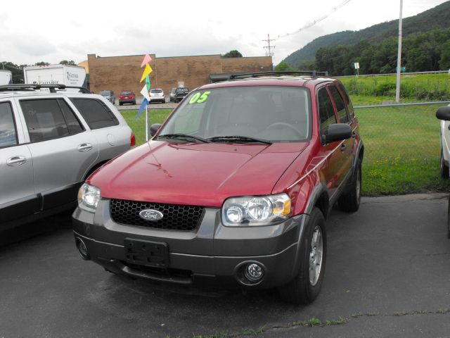 Ford Escape 2005 photo 2