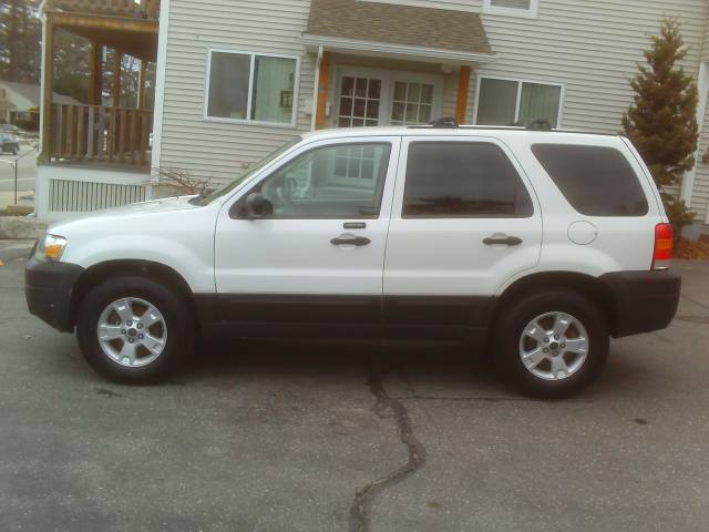 Ford Escape 2005 photo 3