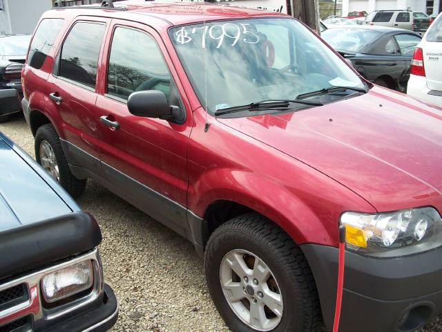 Ford Escape 2005 photo 2