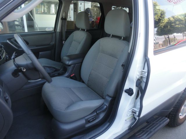 Ford Escape 2005 photo 4