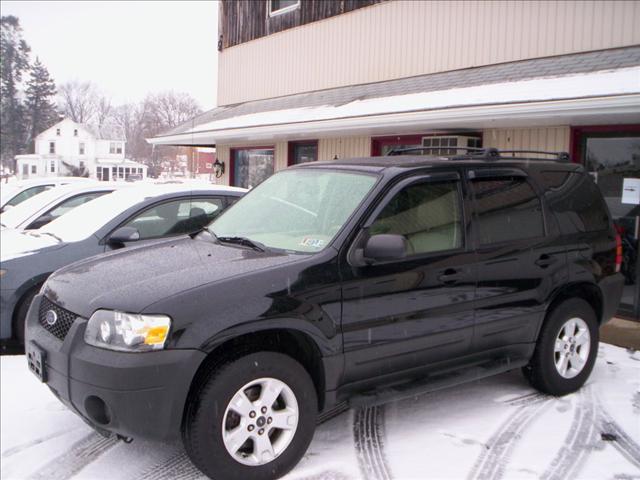 Ford Escape ESi Sport Utility