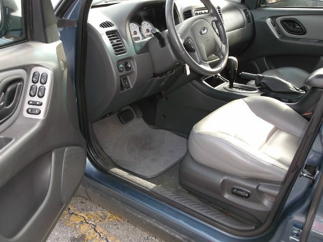 Ford Escape 2005 photo 3