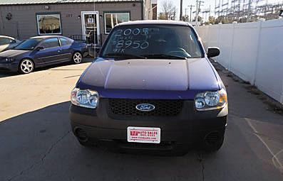 Ford Escape 2005 photo 1