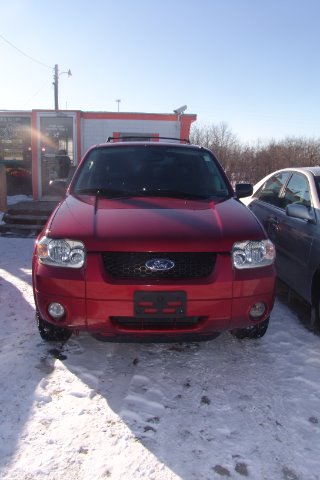 Ford Escape 2005 photo 2