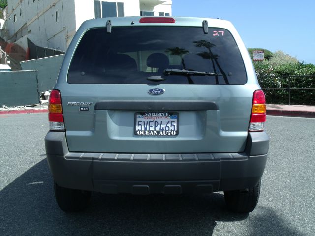 Ford Escape 2005 photo 1