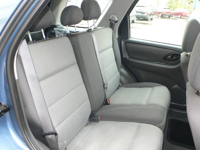 Ford Escape 2005 photo 3